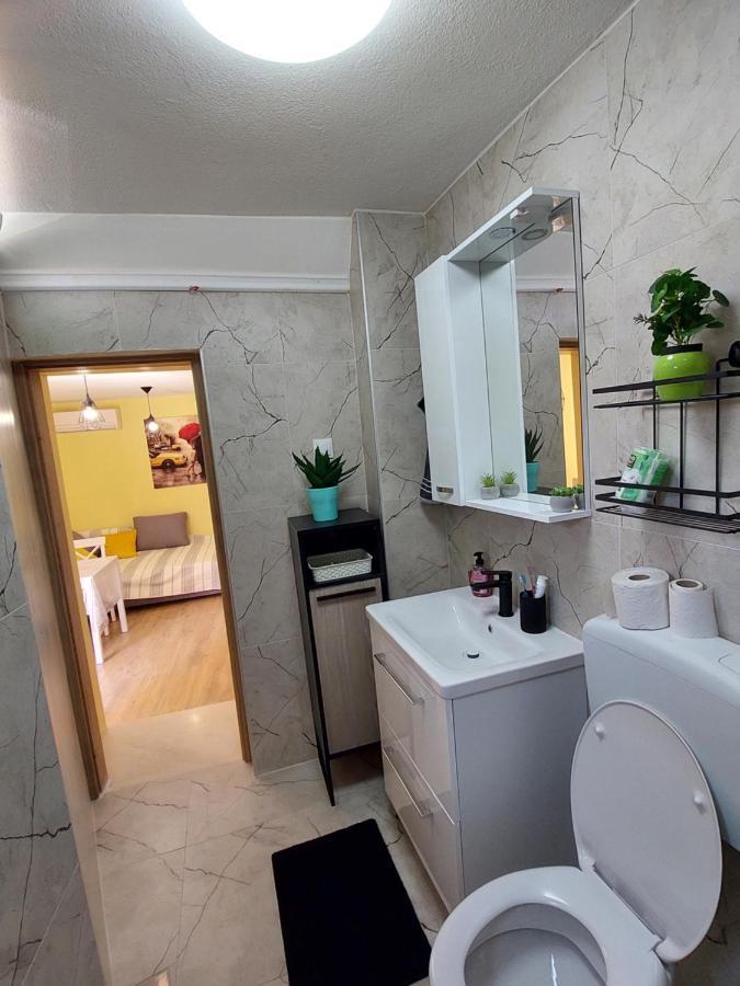 Mexicana Apartment Yellow ซาดาร์ ภายนอก รูปภาพ