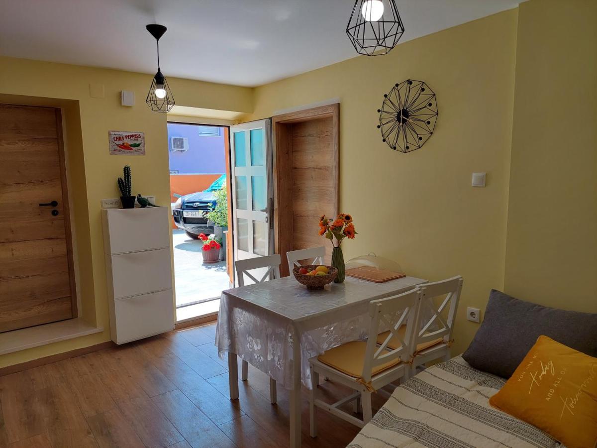 Mexicana Apartment Yellow ซาดาร์ ภายนอก รูปภาพ